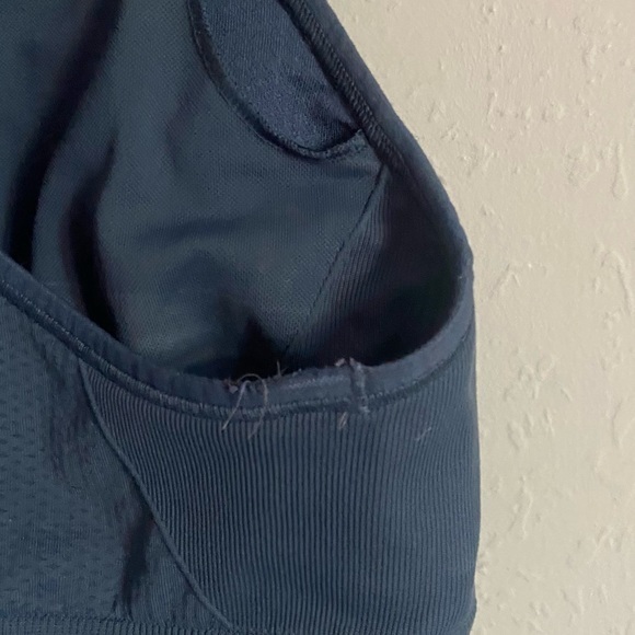 Lululemon Athletica Navy Blue‎ Sports Bra ( 8 ) - Picture 6 of 9